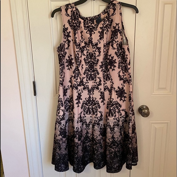 Gabby Skye Dresses & Skirts - Gabby Skye Chandelier Dress 14